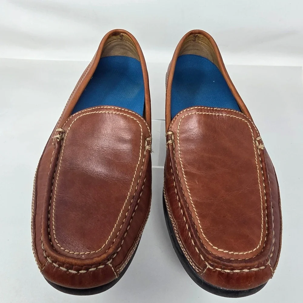 Dockers ships from